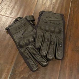 Black sedici leather gloves